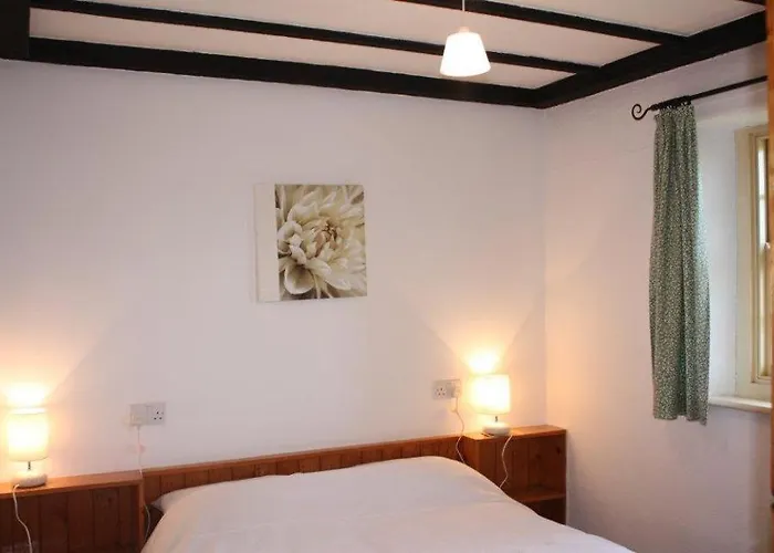 Lough Derg Thatched Cottages * Puckaun